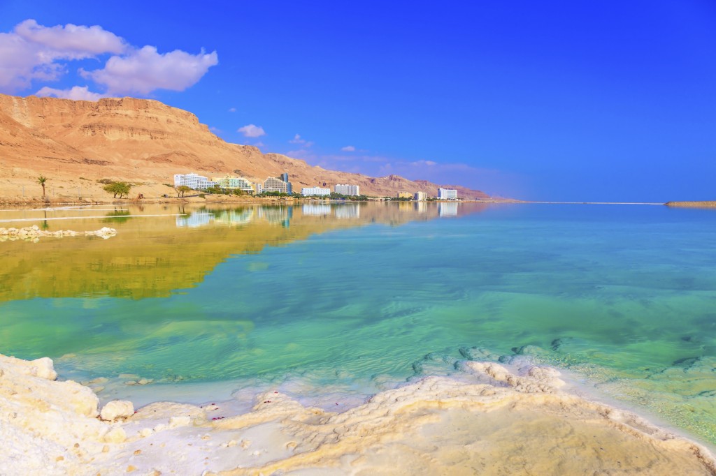 Fused salt made on the surface of the water. Emerald water of the Dead Sea
